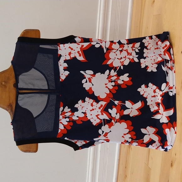 L Sunny Leigh Navy red white graphic flowers sheer tank top blouse - Picture 3 of 3